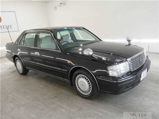2000 Toyota Crown Sedan