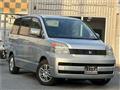 2004 Toyota Voxy