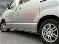 2004 Toyota Voxy