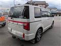 2019 Mitsubishi Delica D5
