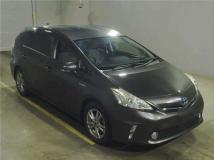 2013 Toyota PRIUS α