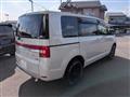 2018 Mitsubishi Delica D5