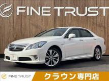 2010 Toyota Crown Hybrid