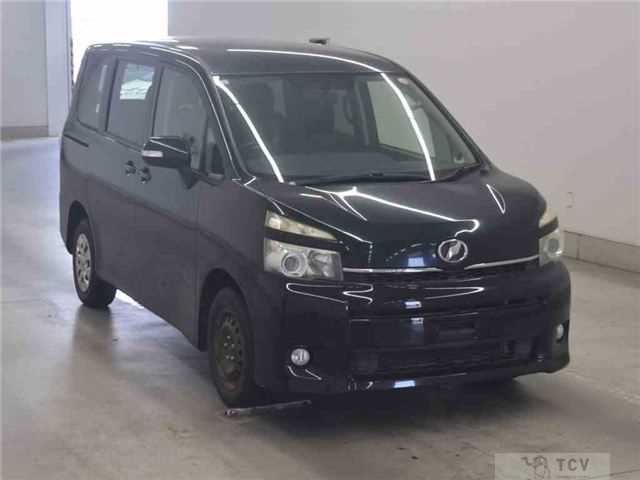 2013 Toyota Voxy