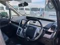 2013 Toyota Voxy
