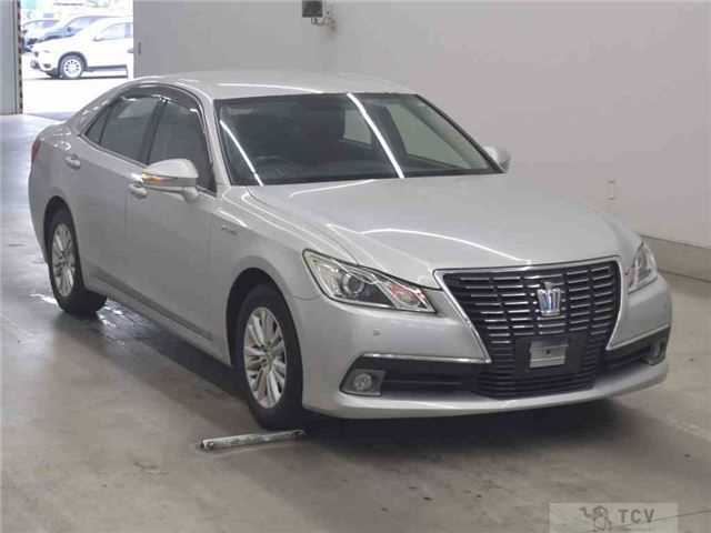 2014 Toyota Crown Hybrid