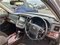2014 Toyota Crown Hybrid