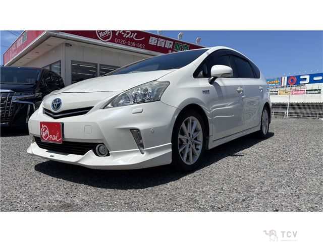 2013 Toyota PRIUS α