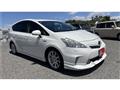 2013 Toyota PRIUS α