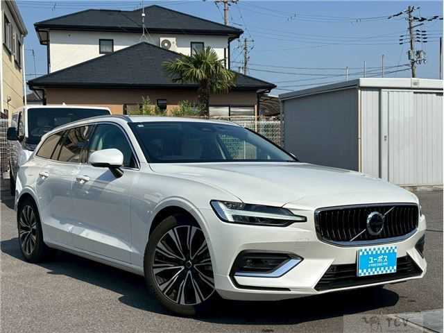 2025 Volvo V60