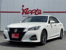 2016 Toyota Crown Hybrid