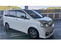 2013 Toyota Voxy