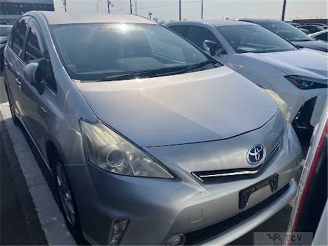 2011 Toyota PRIUS α
