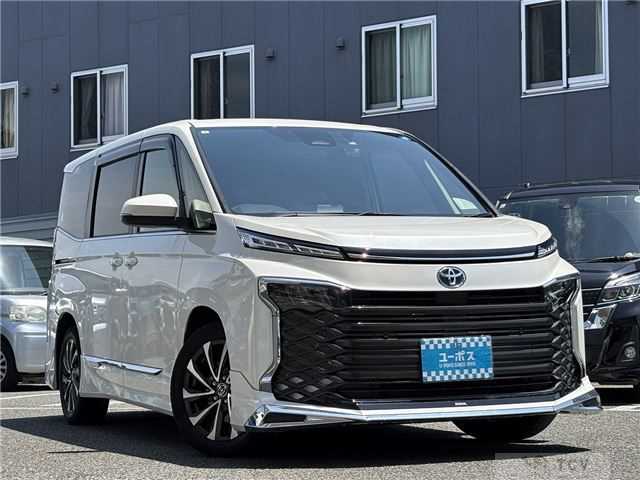 2023 Toyota Voxy
