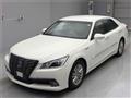 2014 Toyota Crown Hybrid