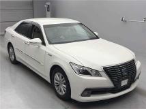 2014 Toyota Crown Hybrid