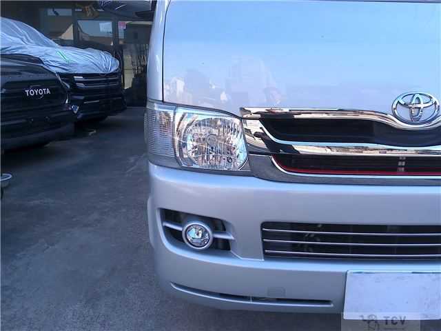 2009 Toyota Regiusace Van