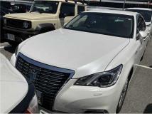 2016 Toyota Crown Hybrid