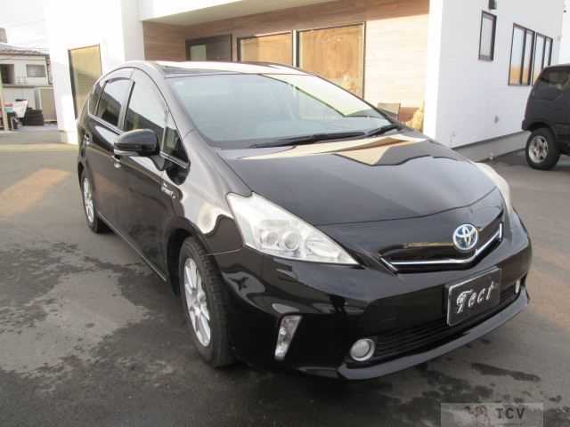 2013 Toyota PRIUS α