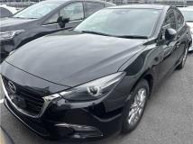 2018 Mazda Axela