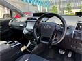 2016 Toyota PRIUS α