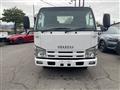 2013 Isuzu Elf Truck
