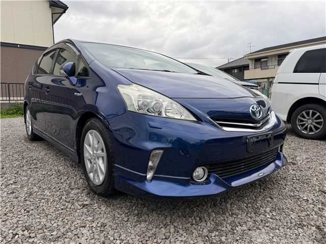 2012 Toyota PRIUS α