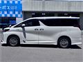 2020 Toyota Alphard Hybrid