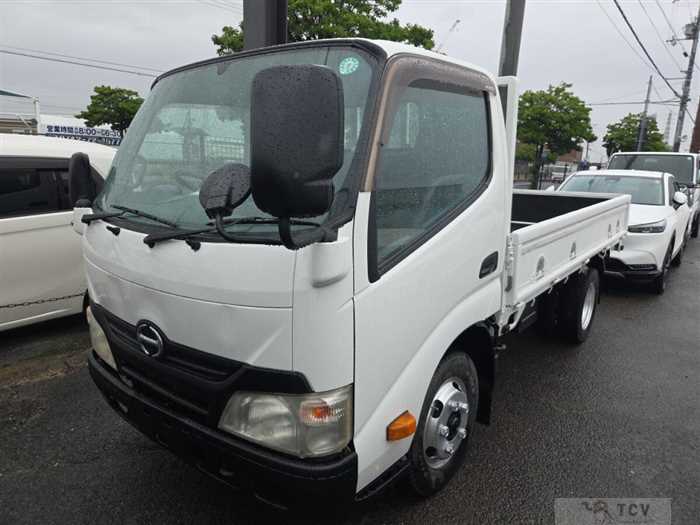 2011 Hino Dutro