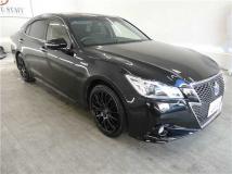 2014 Toyota Crown Hybrid
