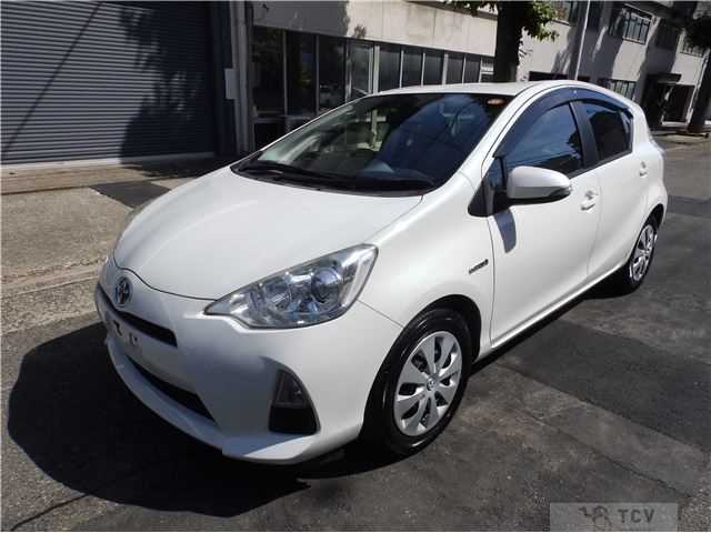 2013 Toyota AQUA