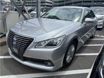 2015 Toyota Crown Hybrid