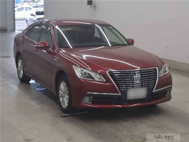2014 Toyota Crown Hybrid