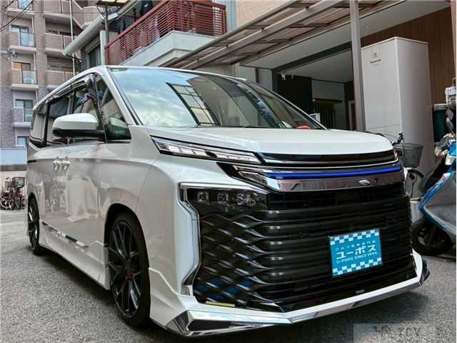 2024 Toyota Voxy