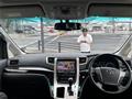 2013 Toyota Alphard G
