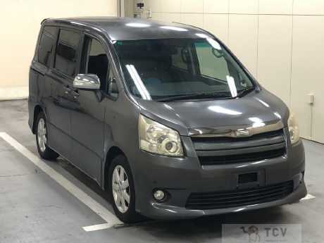 2007 Toyota Noah