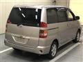 2003 Toyota Noah
