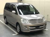 2003 Toyota Noah