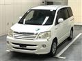 2003 Toyota Noah