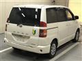 2003 Toyota Noah