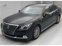 2015 Toyota Crown Majesta