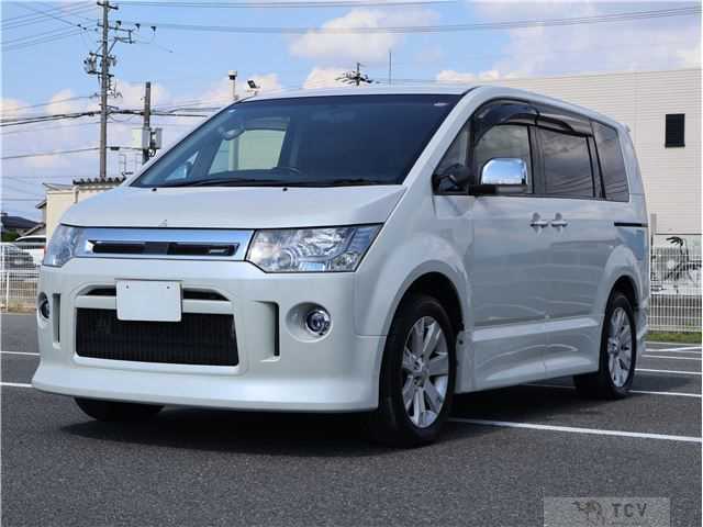 2013 Mitsubishi Delica D5