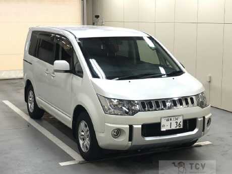 2018 Mitsubishi Delica D5