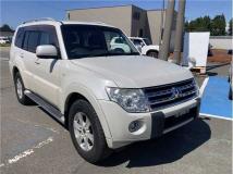 2011 Mitsubishi Pajero