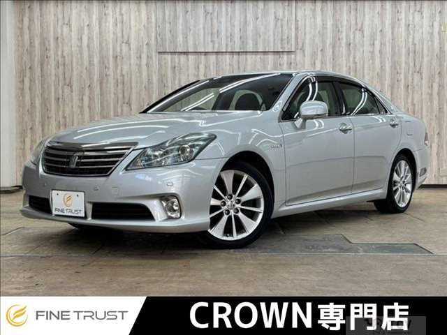 2010 Toyota Crown Hybrid