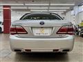 2010 Toyota Crown Hybrid
