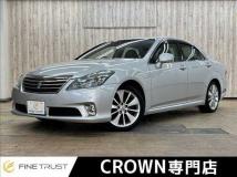 2010 Toyota Crown Hybrid