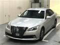 2013 Toyota Crown Hybrid