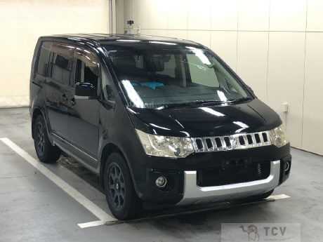2011 Mitsubishi Delica D5
