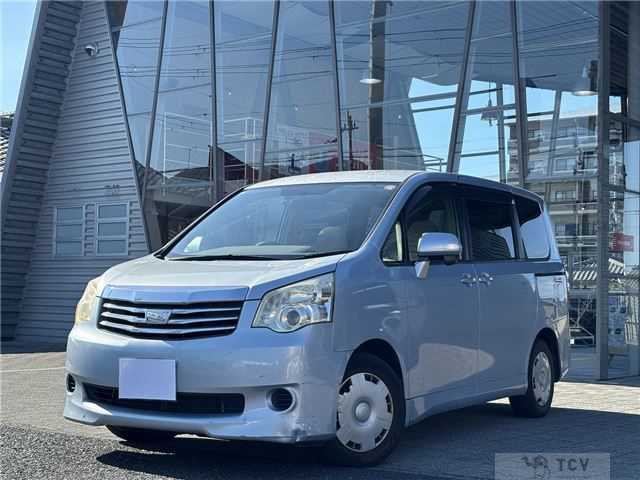 2010 Toyota Noah